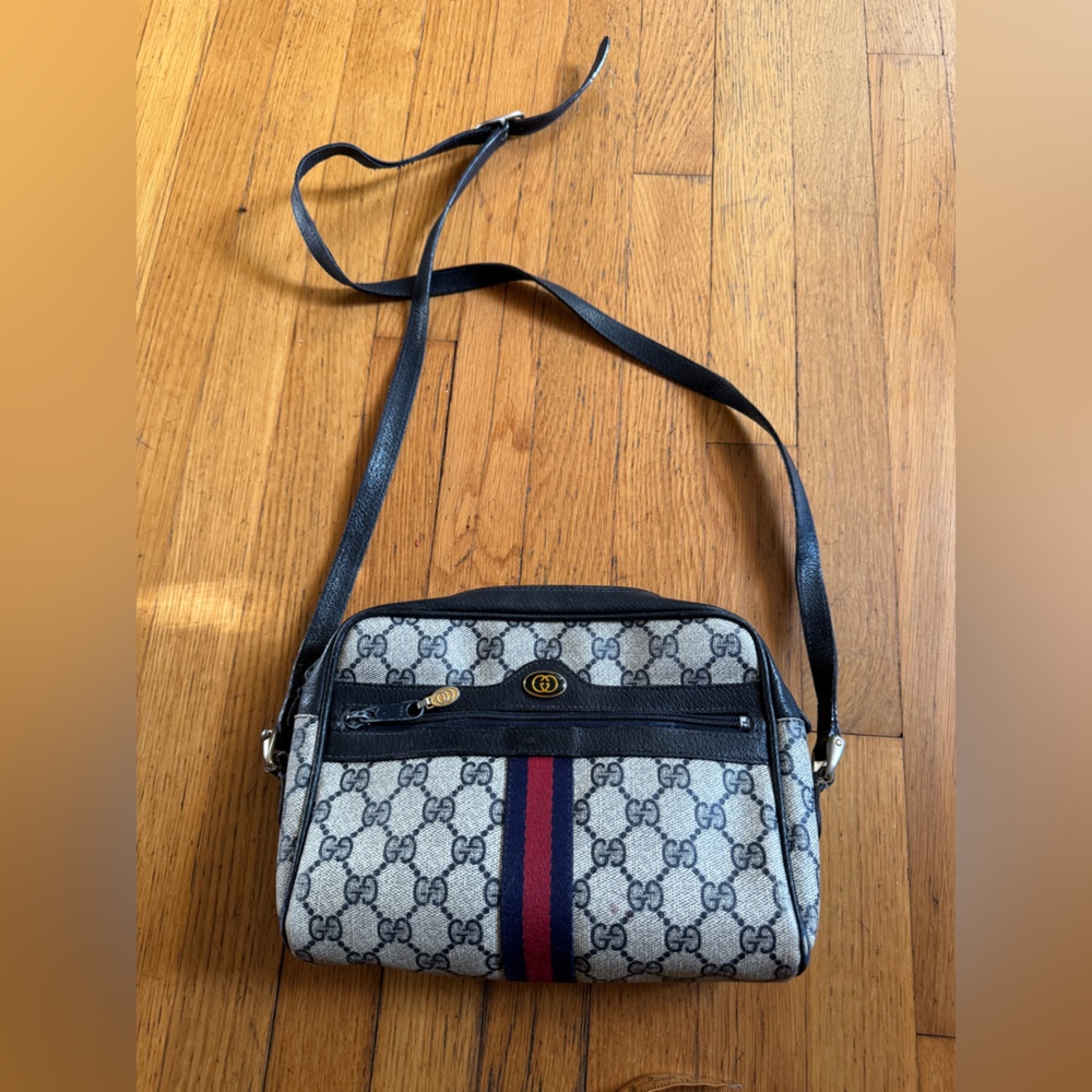 80s Vintage Gucci GG Supreme crossbody bag - Picture 4 of 14